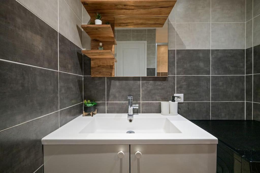 Appartement F3, 2 Chambres, 80M2 Nisa Exterior foto